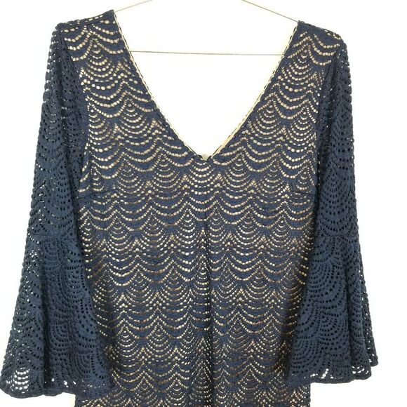 LILLY PULITZER NICOLINE BELL SLEEVE DRESS SCALLOPED SHELL LACE TRUE NAVY SIZE L - Picture 2 of 8